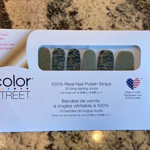 Brand New Color Street  Glam-ouflage